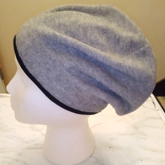 Women's Grey Skull Beanie - Picture 2 of 4